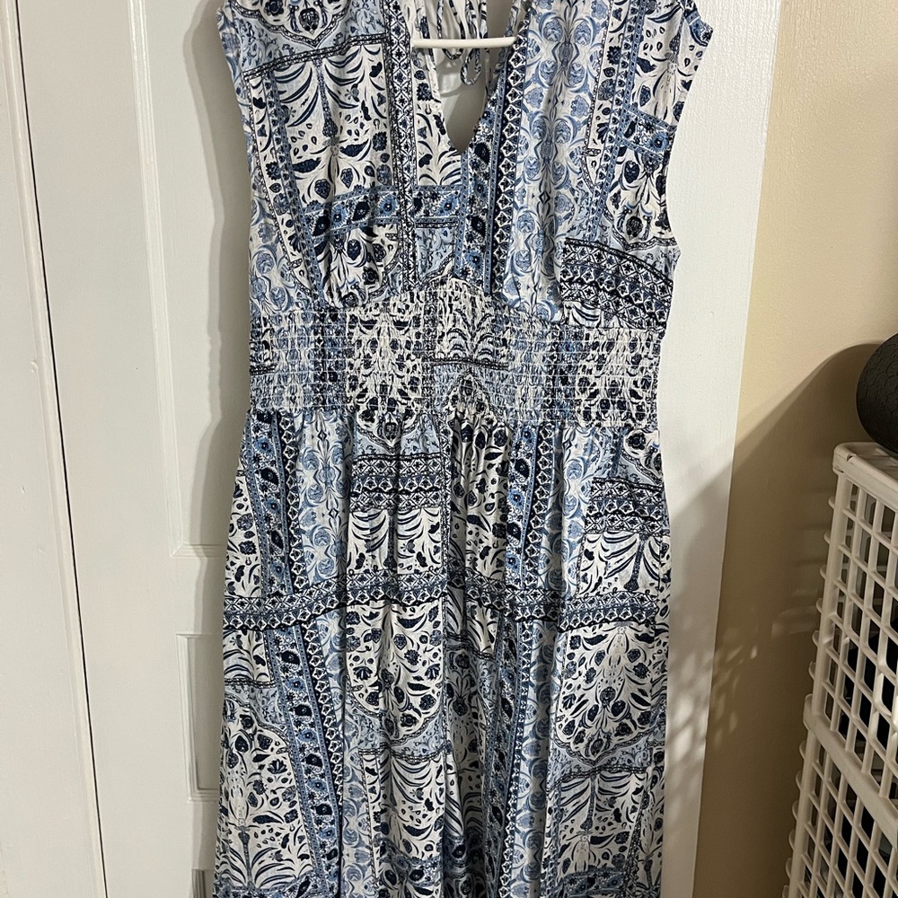 Old Navy Blue and White Sleeveless Sundress